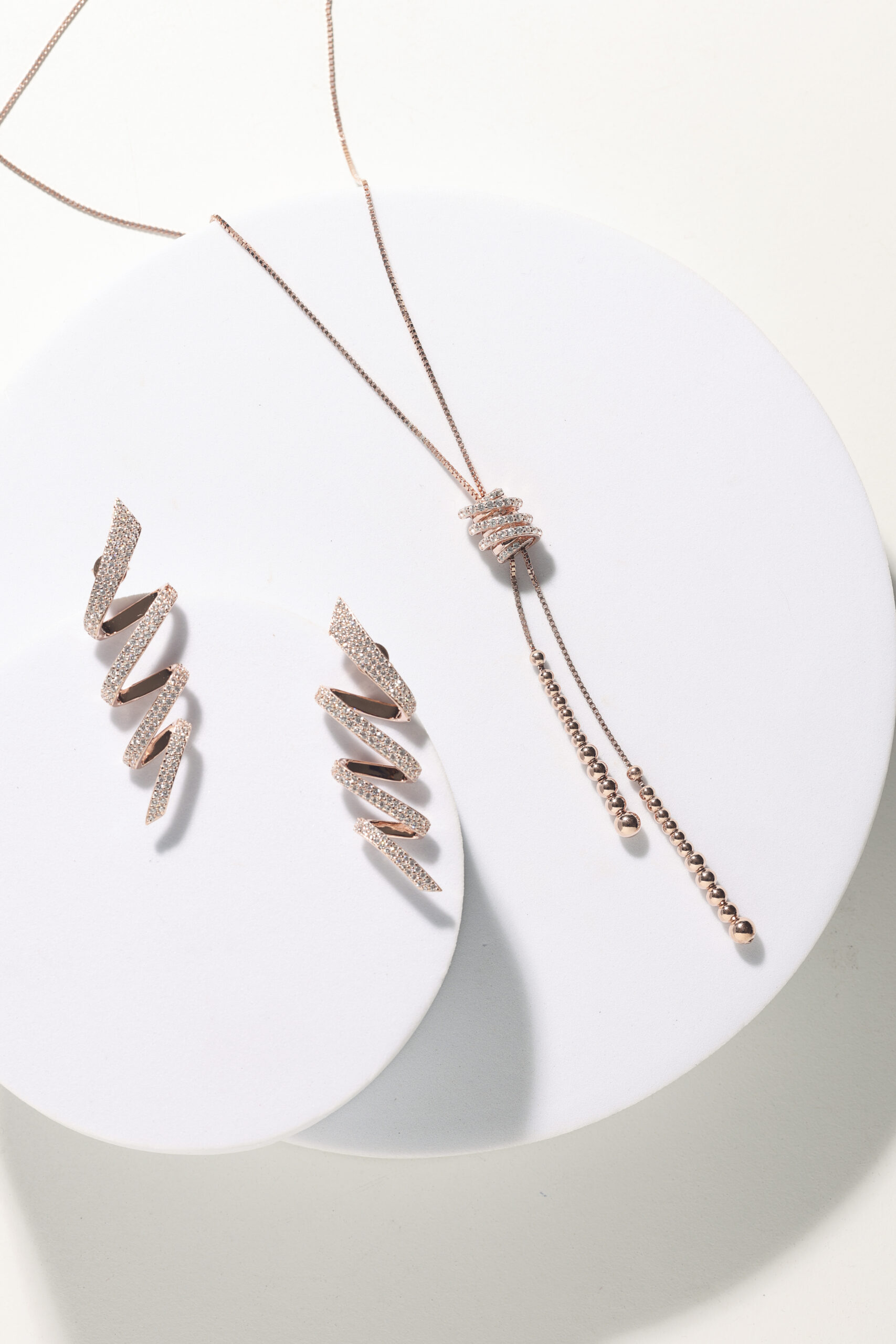 Collier noeux cravatte Zip - Boucles bridales zigZag
