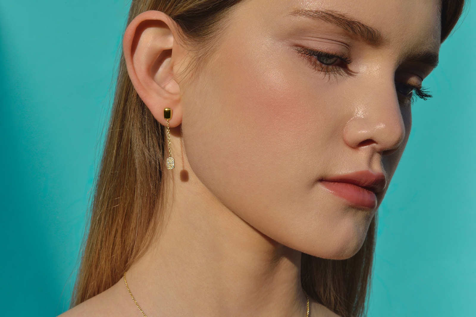 boucles chaine mini carré sertie jaune