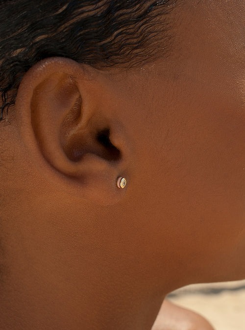 Stud black and white S