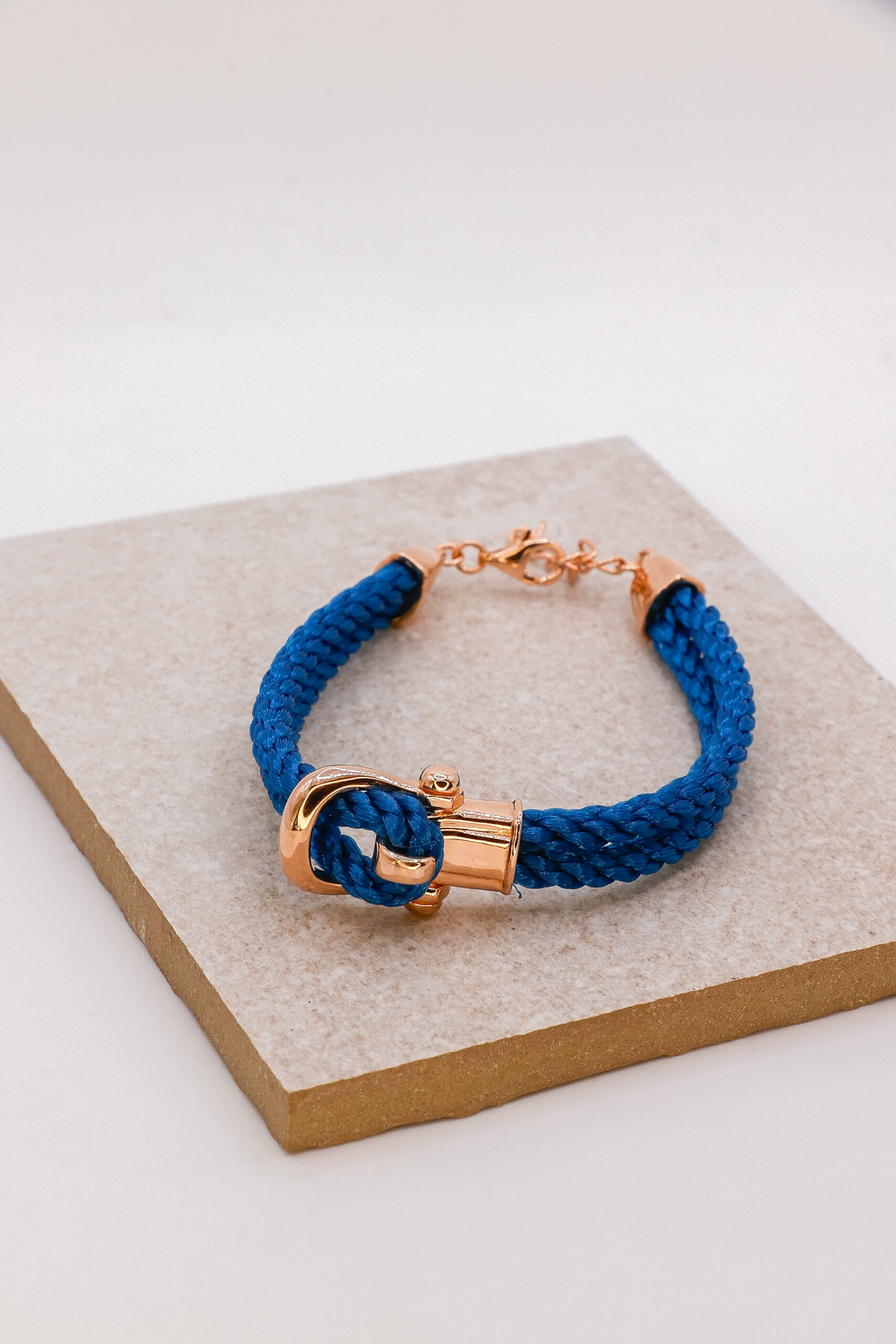 BR00029-or-rose-bleu-scaled-1