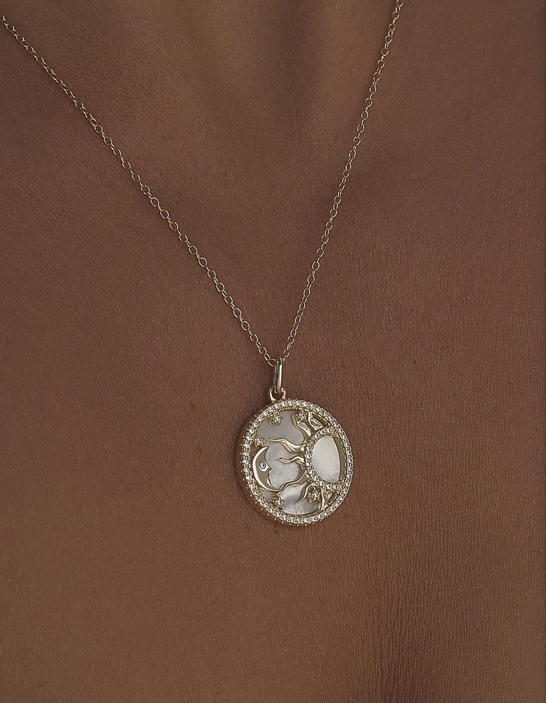 collier nacre planete 1